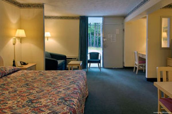 HOWARD JOHNSON INN COMMERCE GA (Commerce)